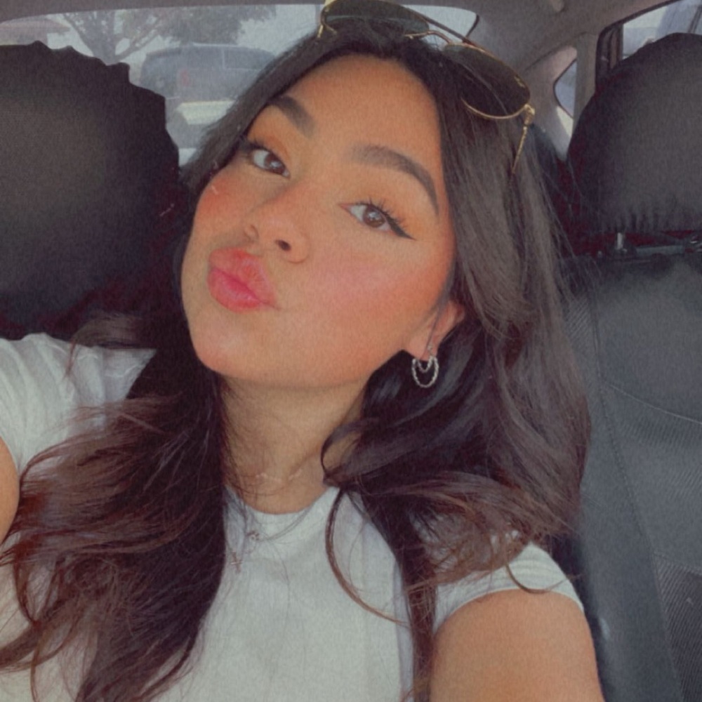 Meet your Posher, Alyssa